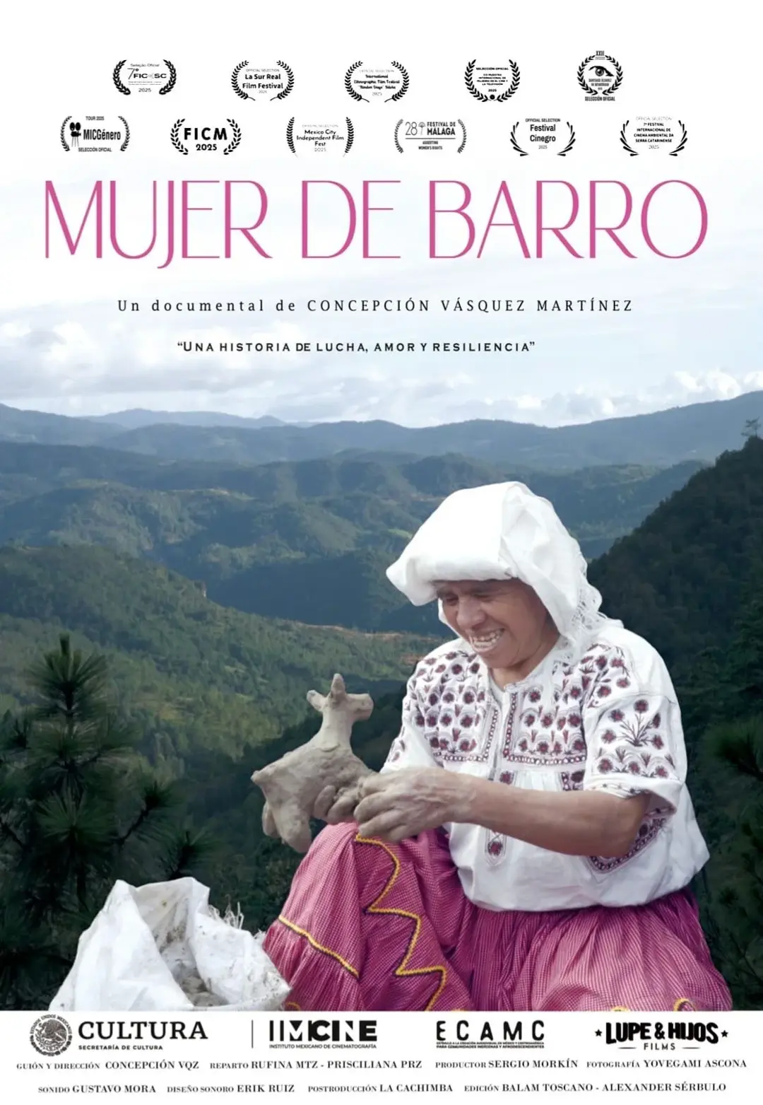 Cartel oficial de Mujer de Barro con sus laureles de festivales. Foto: cortesía Concepción Vásquez