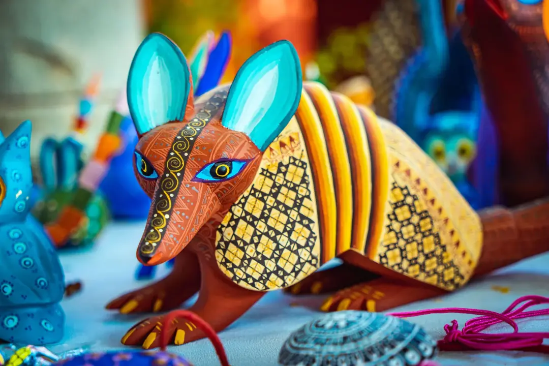 Alebrije de madera de copal de San Martín Tilcajete, Oaxaca. Foto: Qué Onda Oaxaca Alebrije de madera de copal de San Martín Tilcajete, Oaxaca. Foto: Qué Onda Oaxaca